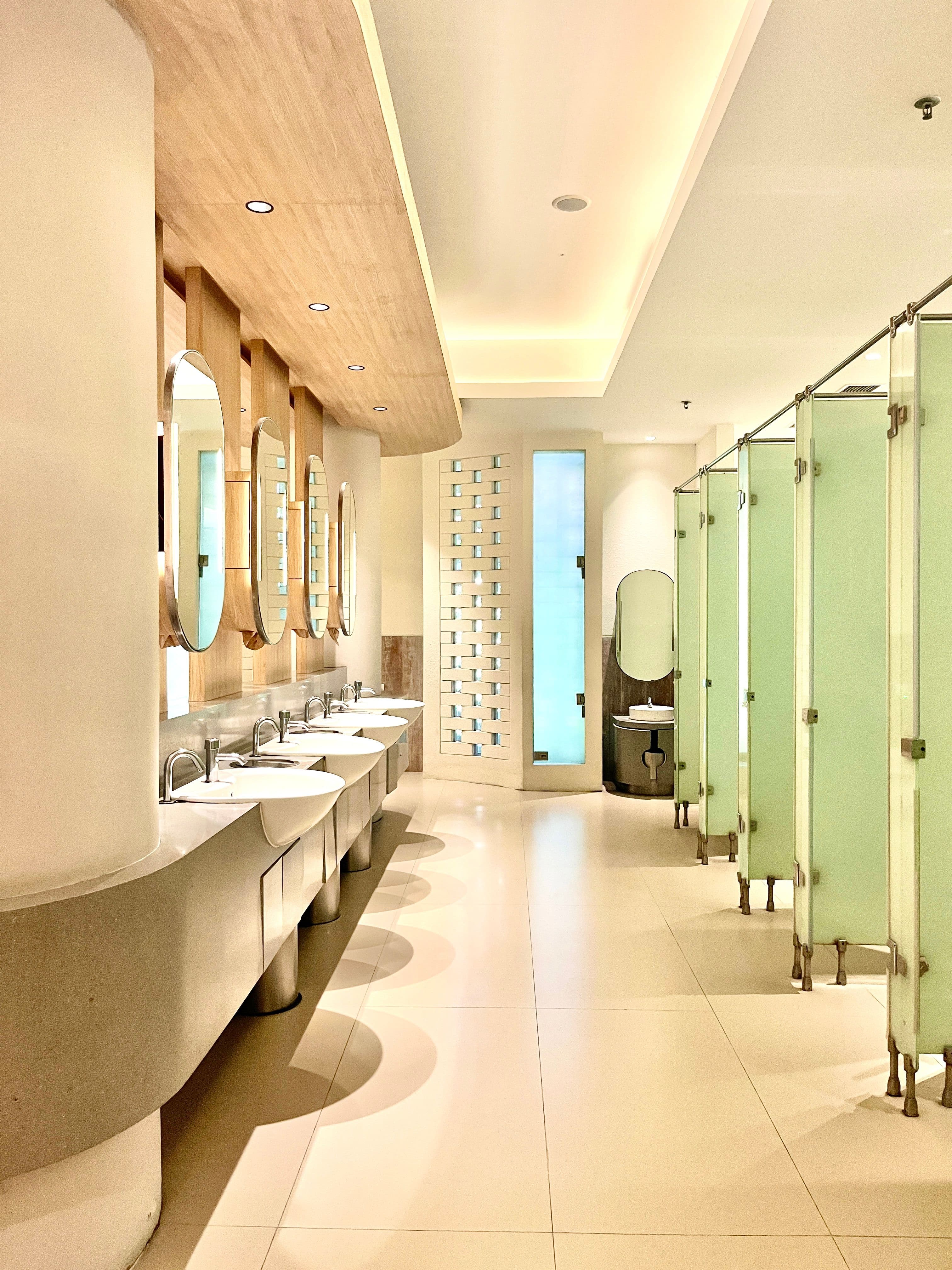 Commercial Washroom Deep Clean